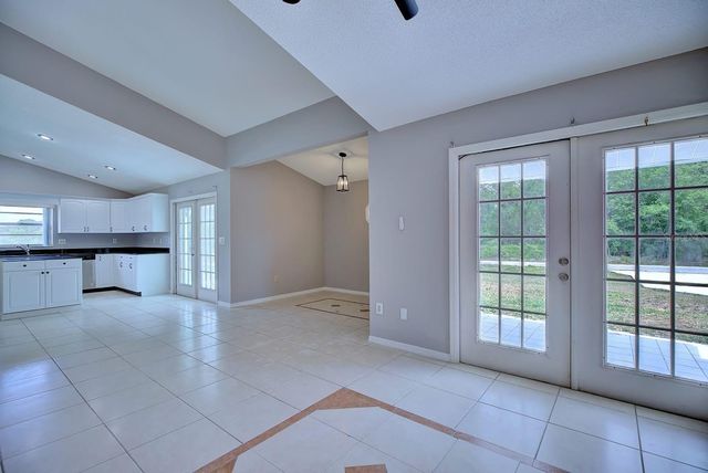 2551 N AVON BOULEVARD, Avon Park, FL 33825