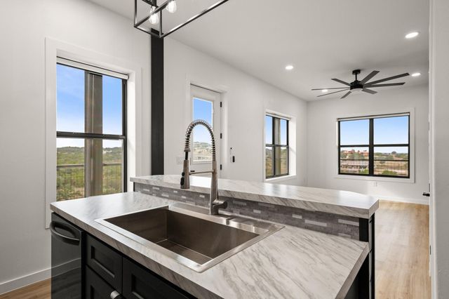 430 Cedar Mountain DR, Marble Falls, TX 78654