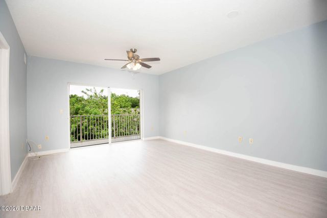 946 15th St Apt 202, Holly Hill, FL 32117