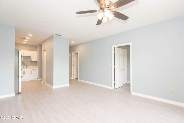 946 15th St Apt 202, Holly Hill, FL 32117