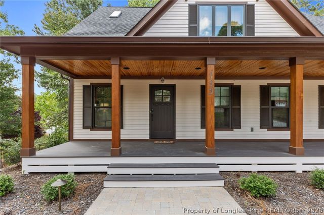 135 Lake Forest Drive SW, Pinehurst, NC 28374