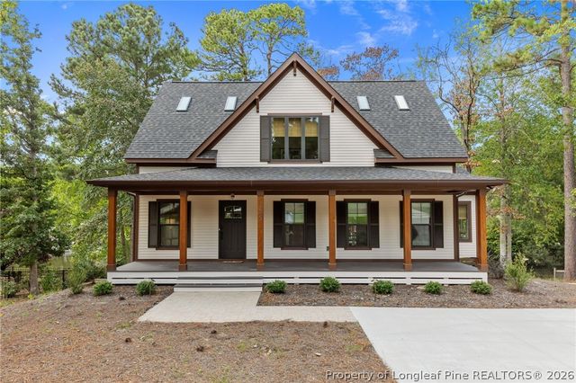 135 Lake Forest Drive SW, Pinehurst, NC 28374