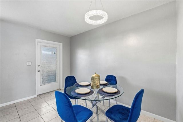 2200 NE 36th Street 5, Lighthouse Point, FL 33064