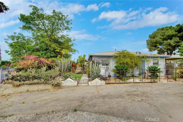 596 Transit, Riverside, CA 92507