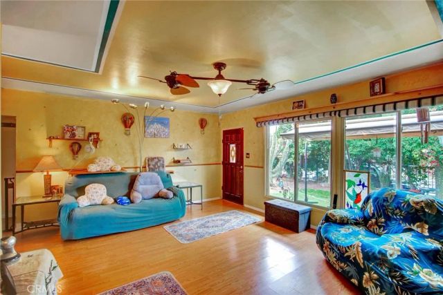 596 Transit, Riverside, CA 92507