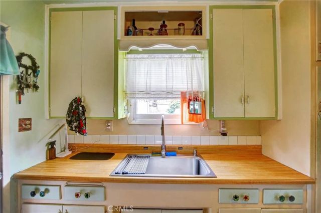 596 Transit, Riverside, CA 92507