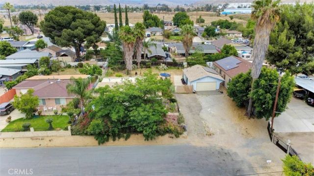 596 Transit, Riverside, CA 92507