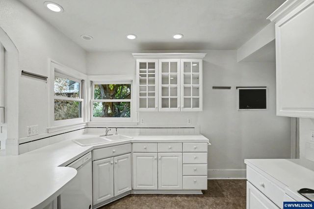 749 Liberty St SE, Salem, OR 97301