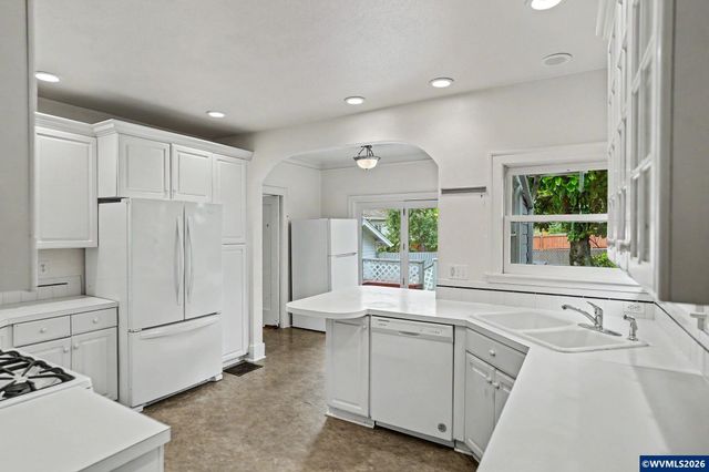749 Liberty St SE, Salem, OR 97301