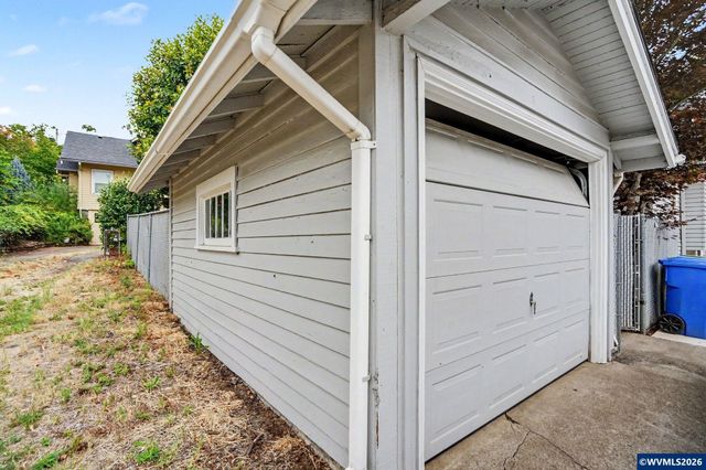 749 Liberty St SE, Salem, OR 97301