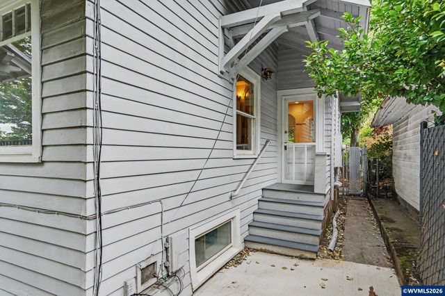 749 Liberty St SE, Salem, OR 97301