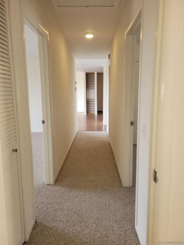 5681 Desert View Drive, La Jolla, CA 92037