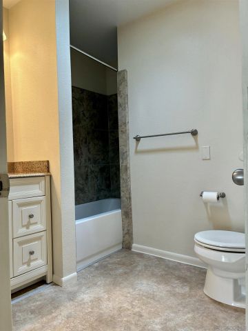 5681 Desert View Drive, La Jolla, CA 92037