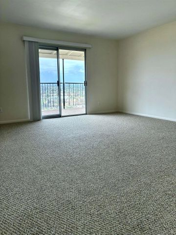 5681 Desert View Drive, La Jolla, CA 92037