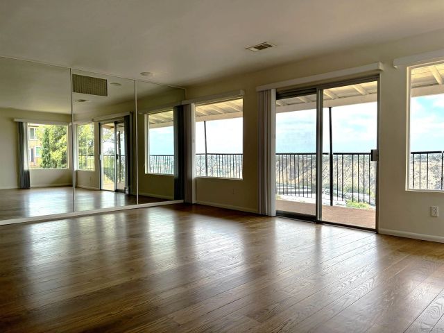 5681 Desert View Drive, La Jolla, CA 92037
