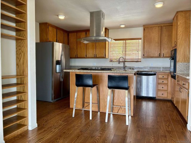 5681 Desert View Drive, La Jolla, CA 92037
