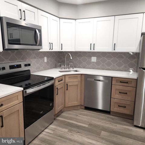 16 PICKWICK PL, Sewell, NJ 08080