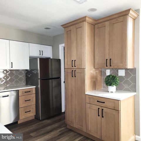 16 PICKWICK PL, Sewell, NJ 08080