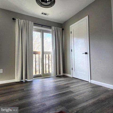 16 PICKWICK PL, Sewell, NJ 08080