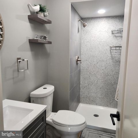 16 PICKWICK PL, Sewell, NJ 08080