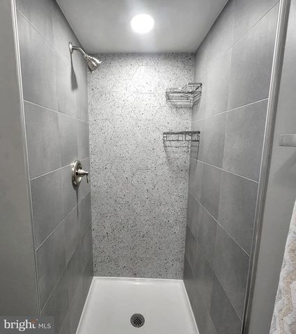 16 PICKWICK PL, Sewell, NJ 08080