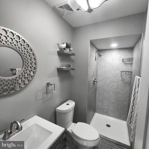 16 PICKWICK PL, Sewell, NJ 08080