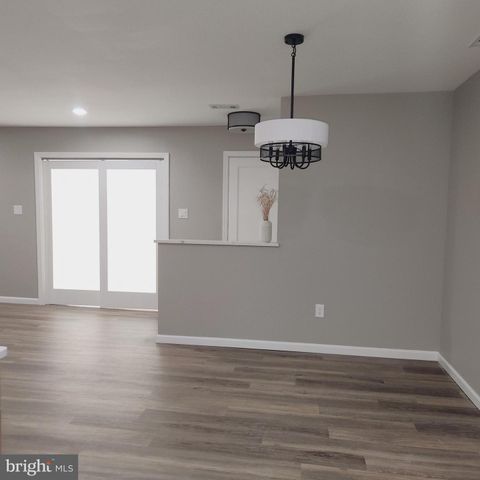 16 PICKWICK PL, Sewell, NJ 08080