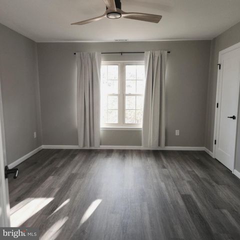 16 PICKWICK PL, Sewell, NJ 08080