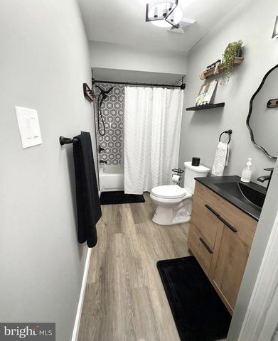 16 PICKWICK PL, Sewell, NJ 08080