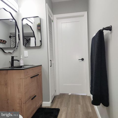 16 PICKWICK PL, Sewell, NJ 08080