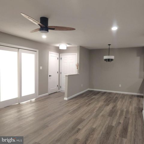 16 PICKWICK PL, Sewell, NJ 08080