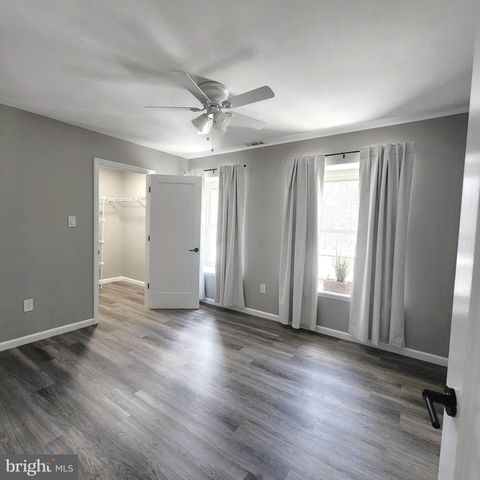 16 PICKWICK PL, Sewell, NJ 08080