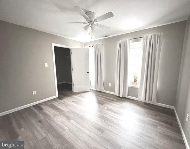 16 PICKWICK PL, Sewell, NJ 08080