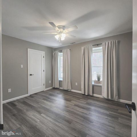 16 PICKWICK PL, Sewell, NJ 08080