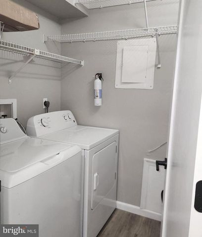 16 PICKWICK PL, Sewell, NJ 08080