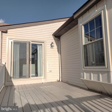 16 PICKWICK PL, Sewell, NJ 08080