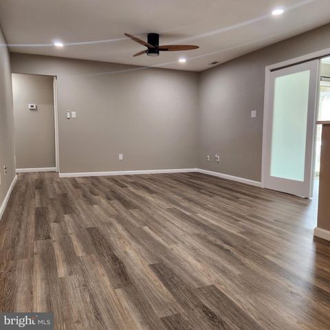 16 PICKWICK PL, Sewell, NJ 08080