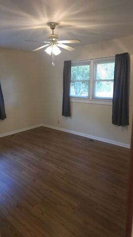 125 Spring Creek Rd, Estill Springs, TN 37330