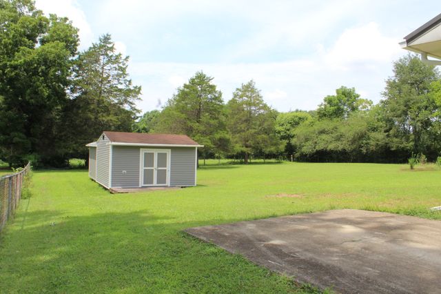125 Spring Creek Rd, Estill Springs, TN 37330