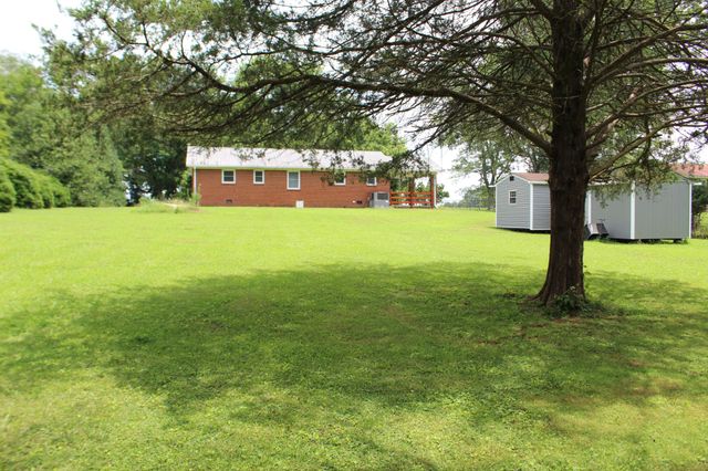 125 Spring Creek Rd, Estill Springs, TN 37330