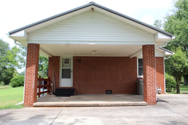 125 Spring Creek Rd, Estill Springs, TN 37330