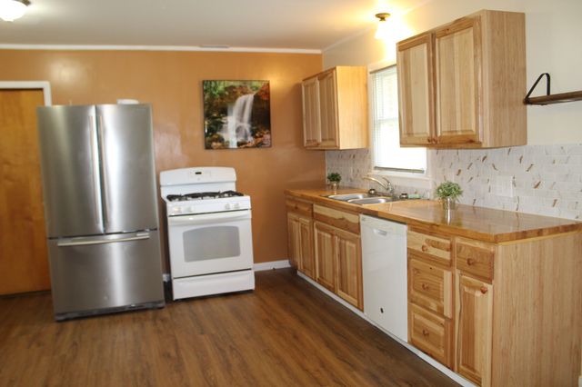 125 Spring Creek Rd, Estill Springs, TN 37330