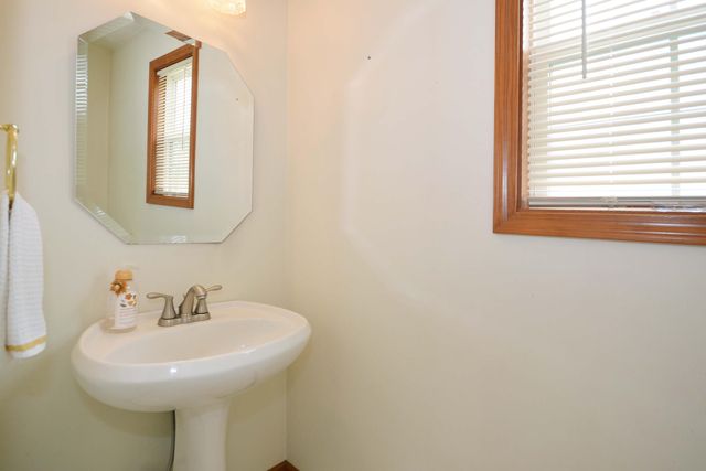 31900 Pawton Lane, Antwerp Twp, MI 49079