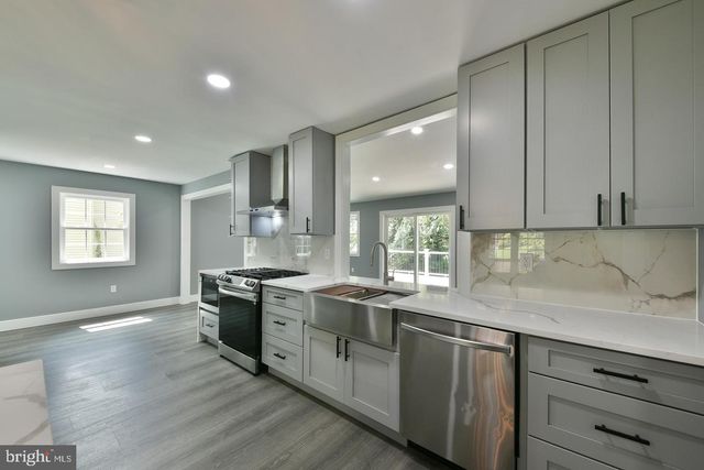3225 BURN BRAE DR, Dresher, PA 19025