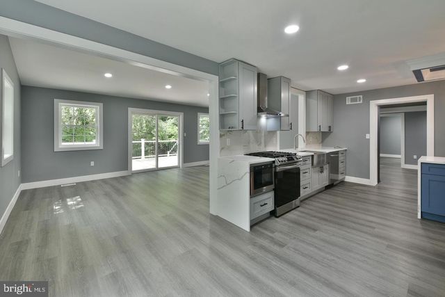 3225 BURN BRAE DR, Dresher, PA 19025