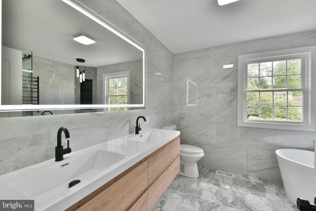 3225 BURN BRAE DR, Dresher, PA 19025