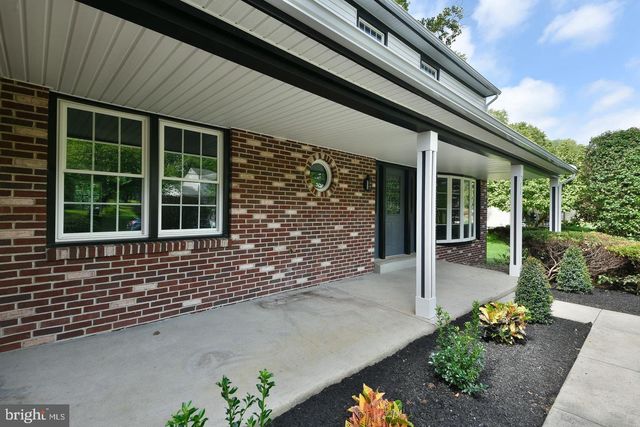 3225 BURN BRAE DR, Dresher, PA 19025