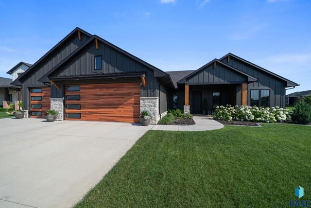 5505 E Canter Ridge Cir Circle, Sioux Falls, SD 57110