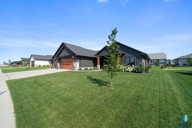 5505 E Canter Ridge Cir Circle, Sioux Falls, SD 57110