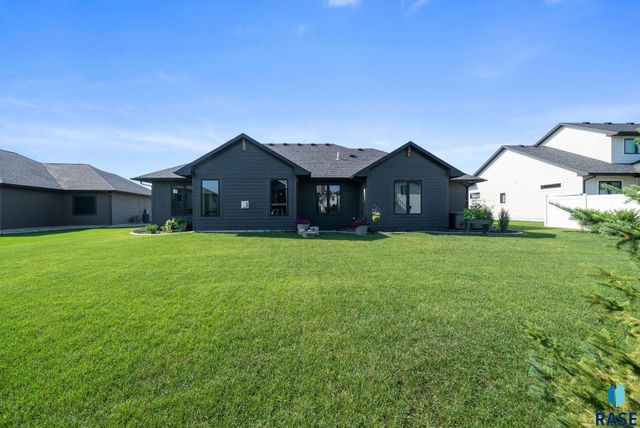 5505 E Canter Ridge Cir Circle, Sioux Falls, SD 57110